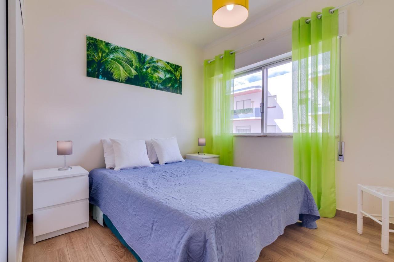 Quarteira 2Br - Near The Beach At Homesbyfc Zewnętrze zdjęcie