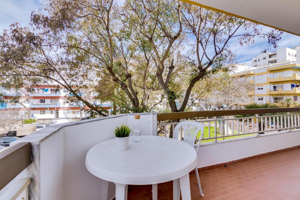 Quarteira 2Br - Near The Beach At Homesbyfc Zewnętrze zdjęcie